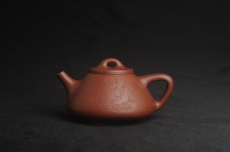 紫砂壶图片:特好底曹青 全手工品茗悟道小子冶石瓢 装饰特文气 期待与亲结缘 - 全手工紫砂壶网
