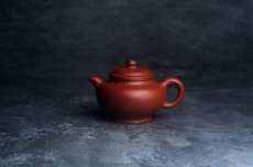 紫砂壶图片：美壶特惠 精品红泥大亨掇只 茶人醉爱 - 全手工紫砂壶网