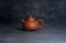 紫砂壶图片:美壶特惠 优质红降坡泥乳鼎壶 茶人醉爱 - 全手工紫砂壶网