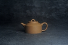 紫砂壶图片:美壶特惠 优质黄金段泥镜瓦壶 茶人醉爱 - 全手工紫砂壶网