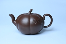 紫砂壶图片:美壶特惠 特好老紫泥南瓜壶 肌理丰富生动 茶人醉爱 - 全手工紫砂壶网