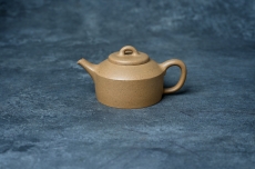 紫砂壶图片:美壶特惠 优质黄金段泥镜瓦壶 茶人醉爱 - 全手工紫砂壶网