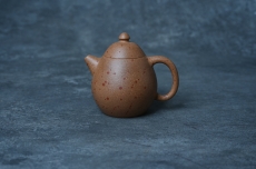 紫砂壶图片:美壶特惠 特好桃花段泥龙蛋紫砂壶 茶人醉爱 - 全手工紫砂壶网