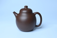 紫砂壶图片:美壶特惠 特好老紫泥龙蛋壶 茶人醉爱 - 全手工紫砂壶网