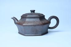 紫砂壶图片:美壶特惠 柴烧六方虚扁紫砂壶 茶人醉爱 - 全手工紫砂壶网