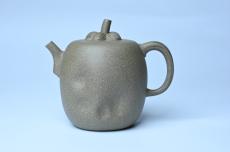 紫砂壶图片:美壶特惠 精致薄胎青段泥瓜菱壶 质量仅84g 茶人醉爱 - 全手工紫砂壶网