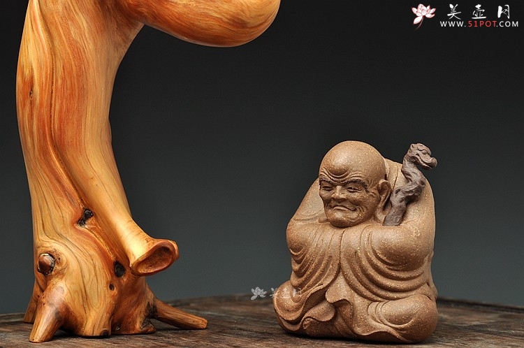 紫砂壶图片：全手雕塑 精品茶宠 龙杖罗汉 - 全手工紫砂壶网