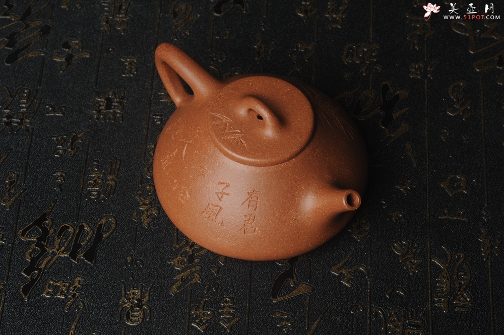 紫砂壶图片：润五彩段泥 全手工薄胎子冶石瓢 有君子风无俗人气 助工俞霞精心摹古刻绘雅竹 - 全手工紫砂壶网
