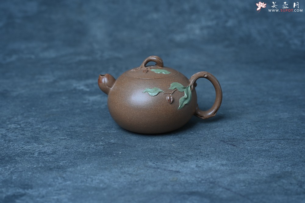 紫砂壶图片：美壶特惠 潜力股董静老师精品老段泥双色寿桃壶 茶人醉爱 - 全手工紫砂壶网