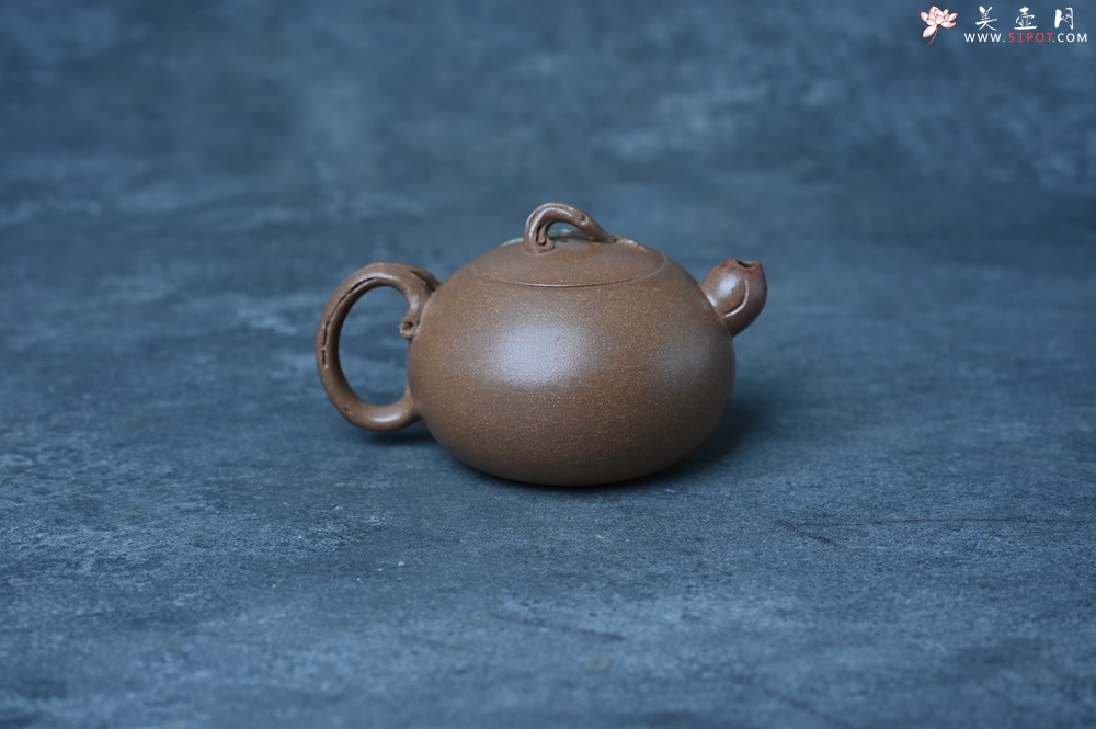 紫砂壶图片：美壶特惠 潜力股董静老师精品老段泥双色寿桃壶 茶人醉爱 - 全手工紫砂壶网