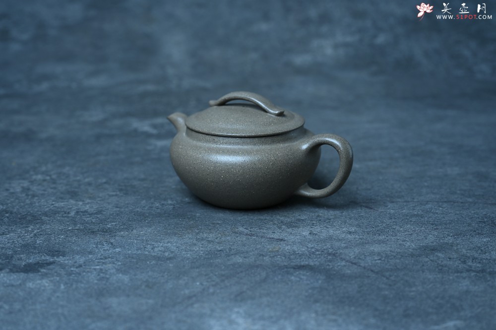 紫砂壶图片：美壶特惠 特好芝麻绿泥云帆紫砂壶 茶人醉爱 - 全手工紫砂壶网