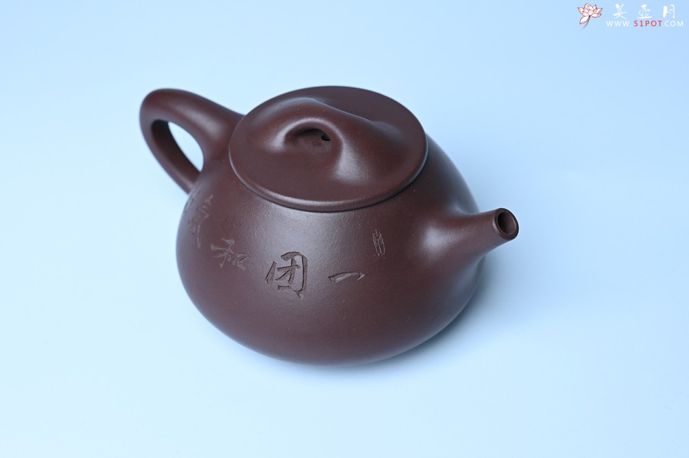 紫砂壶图片：油润底曹青 全手工景舟小石瓢 装饰人物 特文气 - 全手工紫砂壶网