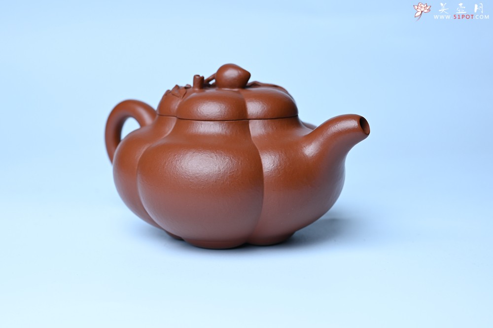 紫砂壶图片：美壶特惠 精品大红袍朱泥上合桃 茶人醉爱 - 全手工紫砂壶网
