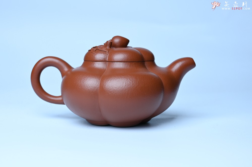 紫砂壶图片：美壶特惠 精品大红袍朱泥上合桃 茶人醉爱 - 全手工紫砂壶网