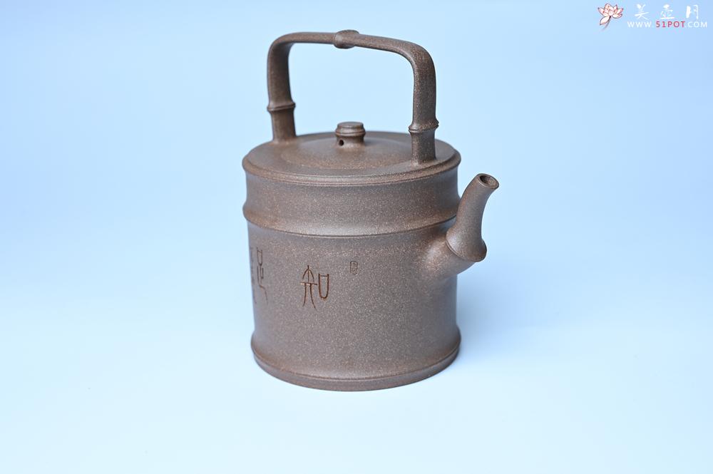 紫砂壶图片：美壶特惠 特好老段泥 精工知（知了）足（竹子）提梁 挺拔秀雅 - 全手工紫砂壶网