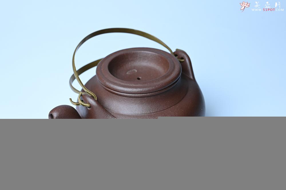 紫砂壶图片：美壶特惠 手工手制精致老紫泥提梁壶 茶人醉爱 - 全手工紫砂壶网